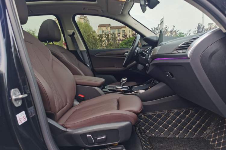 Used BMW X3 2023 Restyled xDrive30i Leading Edition M Night Sky Package Right Front Seat