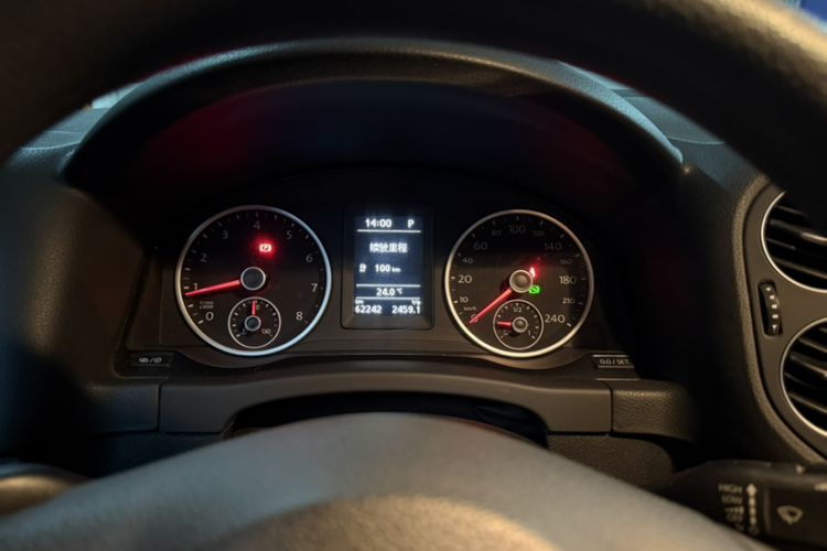 Used Volkswagen Tiguan 2016 280TSI Automatic Two-Wheel-Drive Silk Road Style Edition Odometer Close Up