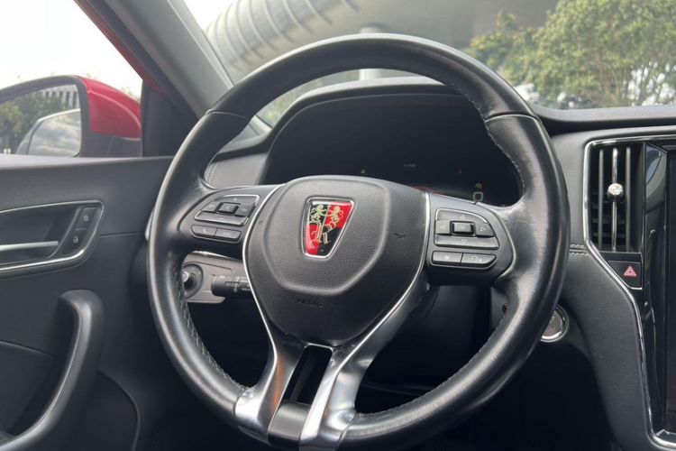 Used Roewe i6 New Energy 2017 45T Hybrid Connective Smart Luxury Edition
