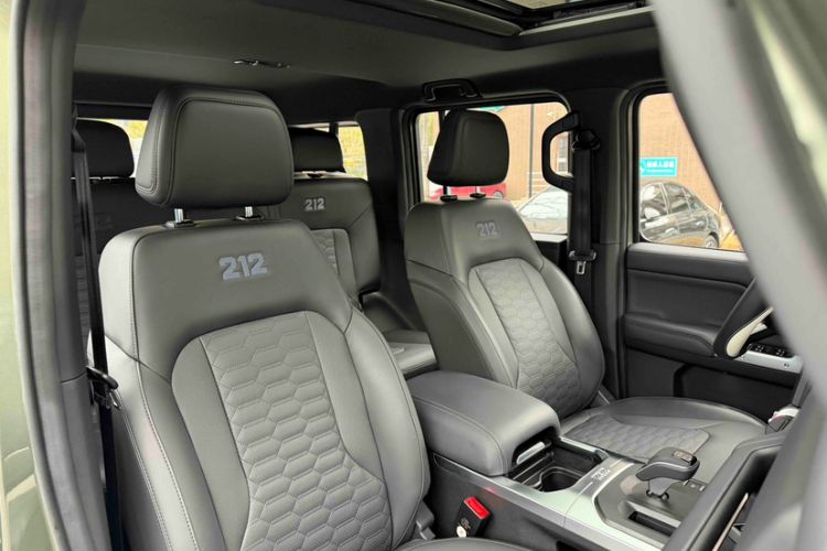 Used 212 T01 2024 2.0T Explorer