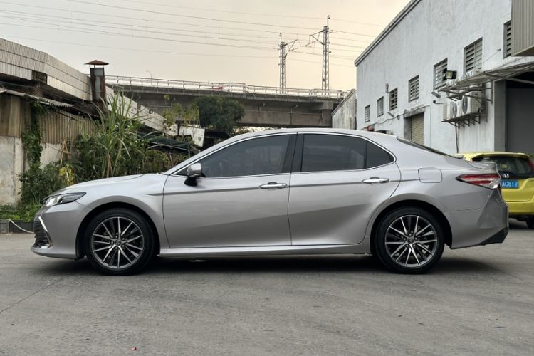 Used Toyota Camry 2021 2.5G Luxury Edition Exterior 3
