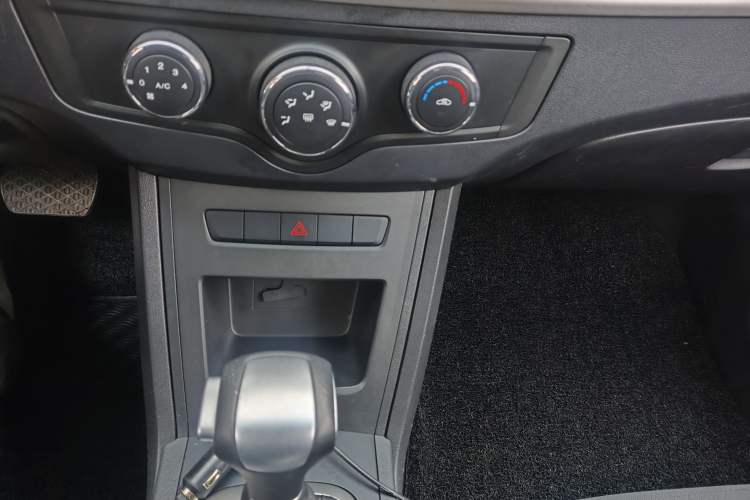 Used Roewe 350 2014 1.5L Automatic Xunda Edition