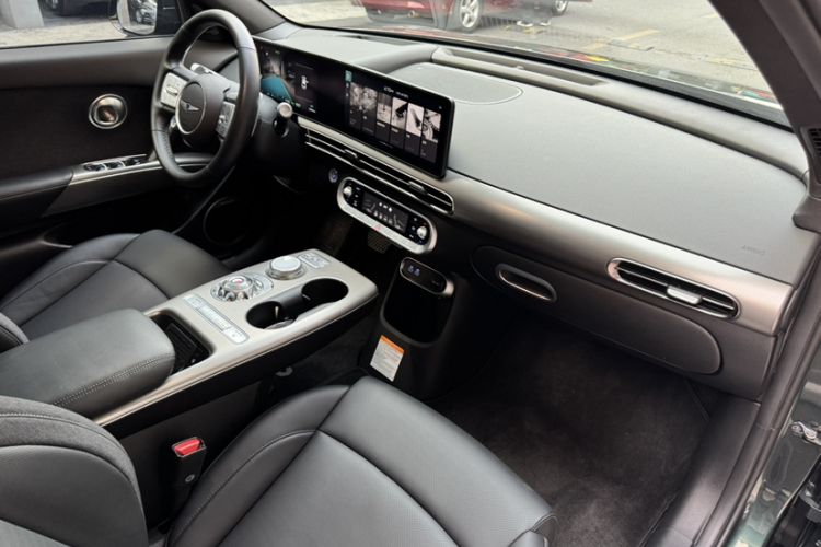 Used Genesis GV60 2023 Single-Motor Rear-Drive Luxury Edition