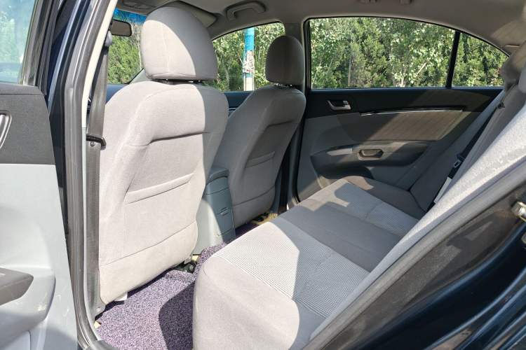 Used Geely Auto Classic Emgrand 2013 Sedan 1.5L Manual Entry-Level Model
