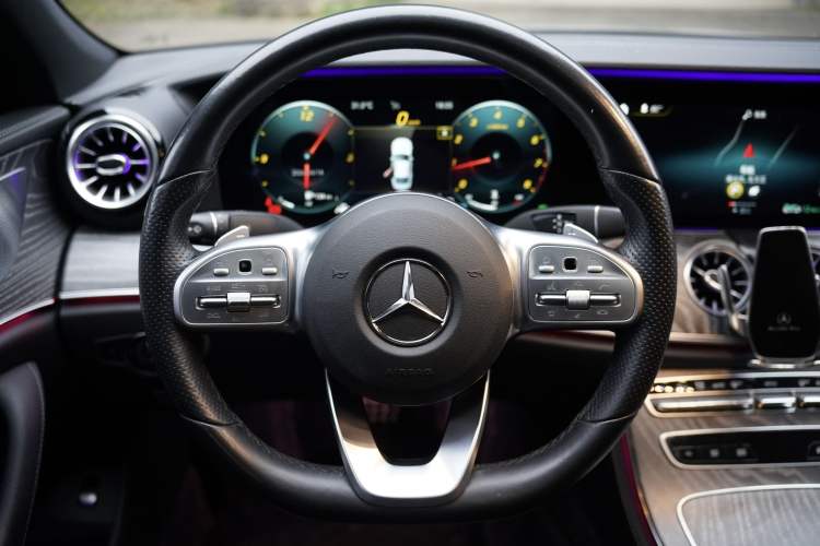 Used Mercedes-Benz CLS 2021 CLS 300 Luxury Model Interior 5