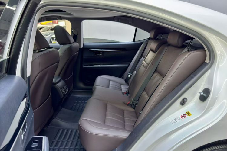 Used Lexus ES 2017 200 30th Anniversary Edition