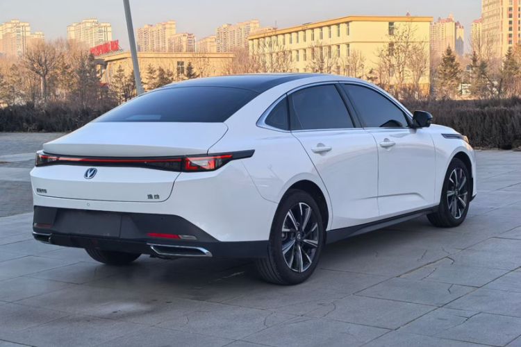 Used Changan Eado 2025 Blue Whale 1.5T 500Bar Flagship Model