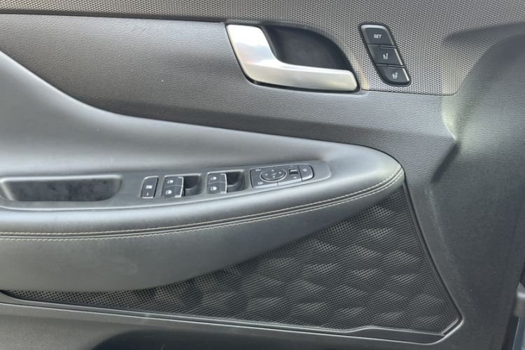 Used Hyundai Santa Fe 2019 380 TGDi TOP Automatic All-Wheel Drive Flagship (HTRAC) – China VI Standard