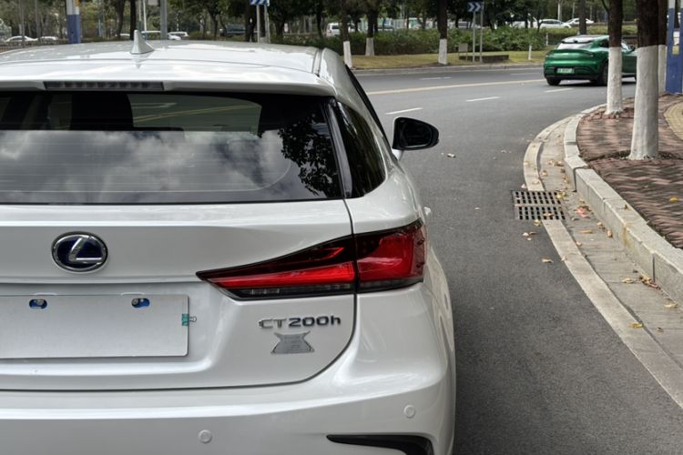 Used Lexus CT 2017 CT200h Elite Edition Solid Color China V Standard