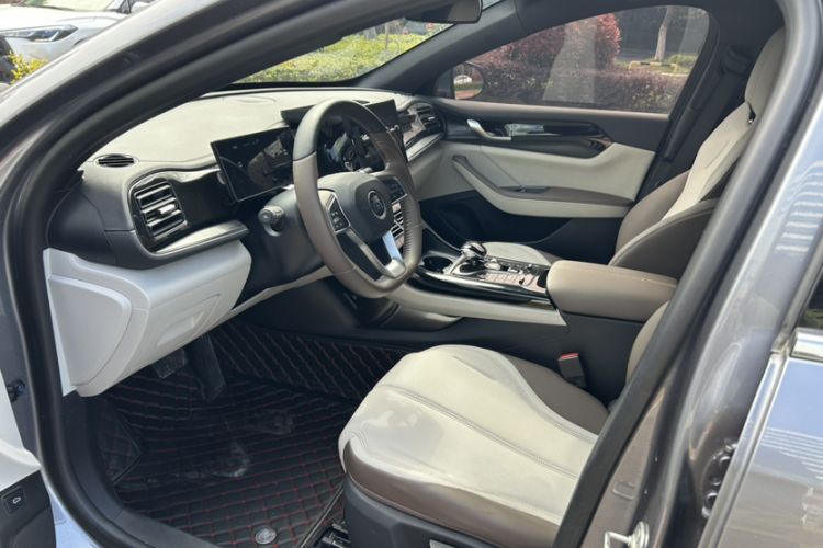 Used BYD Qin PLUS 2024 HONOR Edition DM-i 55KM Leading Model
