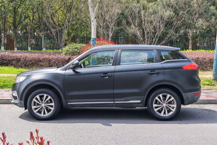 Used Geely Auto Emgrand X7 Sport 2016 2.0L Manual Smart Connect Version Exterior 3