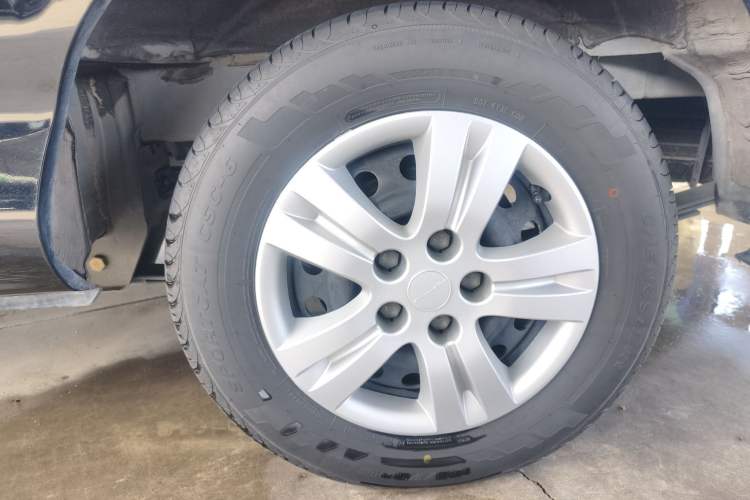 Used FORTHING Lingzhi 2023 M5L 1.6L Comfort 9-Seater Exterior 13