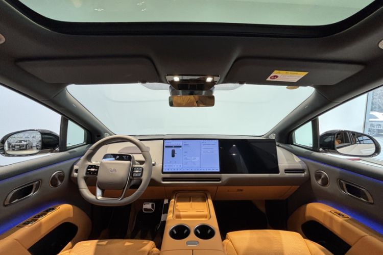 Used Li Auto i8 2025 Model Standard Version Interior 9