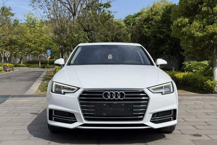 Used Audi A4L 2019 40 TFSI Ambition China VI Exterior 1