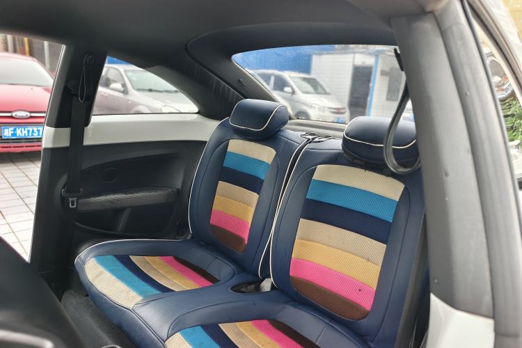 Used Volkswagen Beetle 2015 180TSI model
