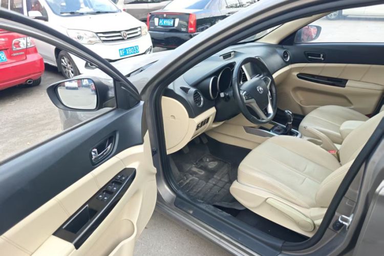 Used Changan Eado 2015 1.6L Manual Luxury Model China V Standard