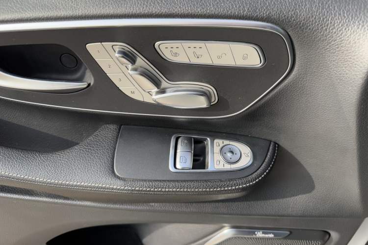 Used Mercedes-Benz V-Class 2018 V 260 AMG Sport Edition China V Emission Standard