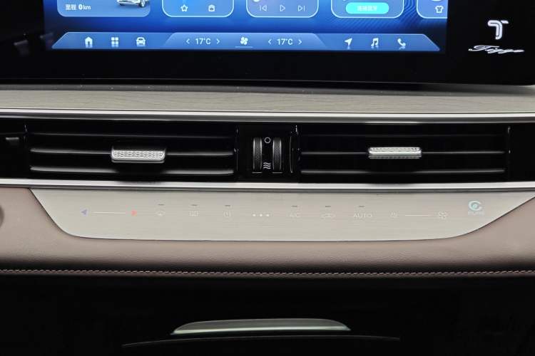 Used Chery Tiggo 8 PLUS 2024 Champion Edition 290TGDI DCT Deluxe Version 7-Seater Audio And AC Panel