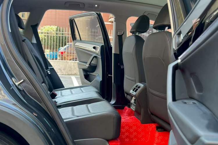 Used Volkswagen Tayron 2020 280TSI Two-Wheel Drive Luxury Connect Edition