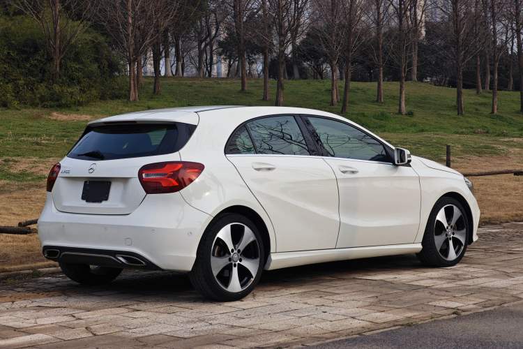 Used Mercedes-Benz A-Class (Import) 2016 A 200 Fashion Model