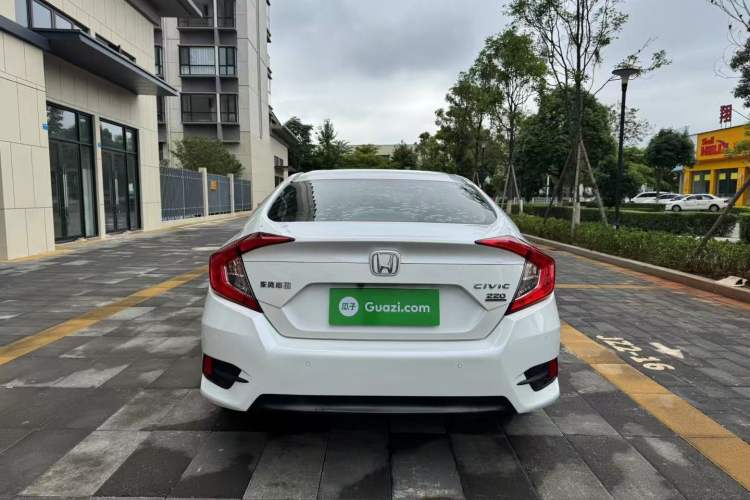 Used Honda Civic 2016 220TURBO CVT Luxury Edition
