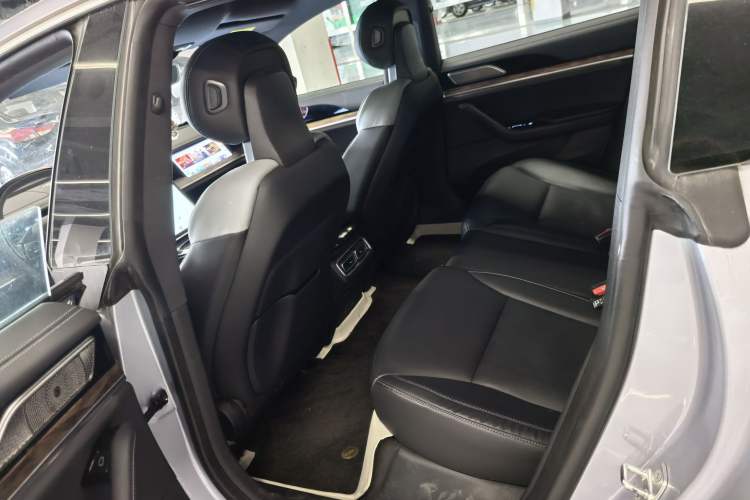 Used NETA S 2022 Extended-Range Version 1160 km Range Rear-Wheel Drive Mid-Grade
