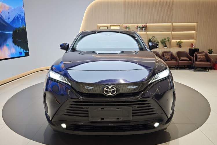 Used Toyota Harrier 2022 2.0L CVT Two-Wheel Drive Luxury Edition