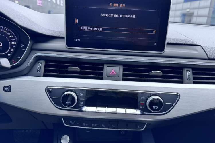 Used Audi A4L 2019 40 TFSI Fashion Version China V