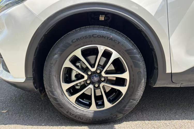 Used Ford Escape 2020 EcoBoost 245 Two-Wheel-Drive Comfort Edition Exterior 8