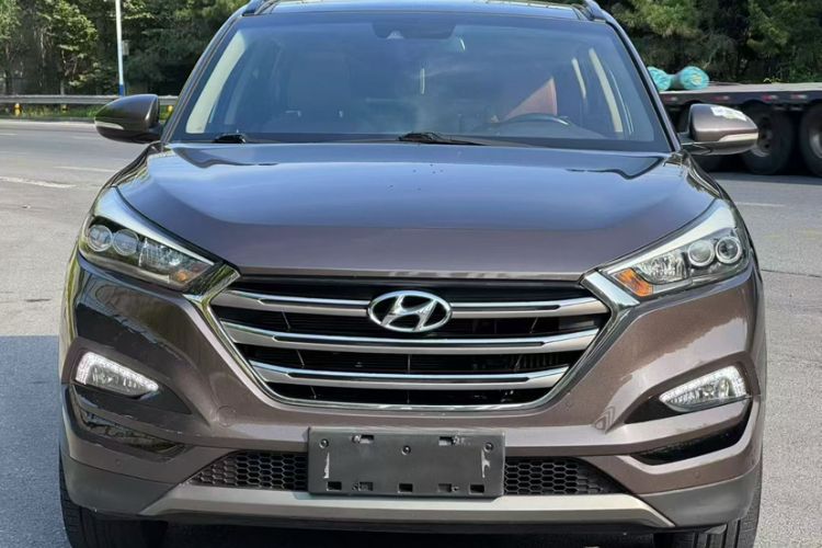 Used Hyundai Tucson 2015 1.6T Dual-Clutch Four-Wheel Drive Flagship Model
