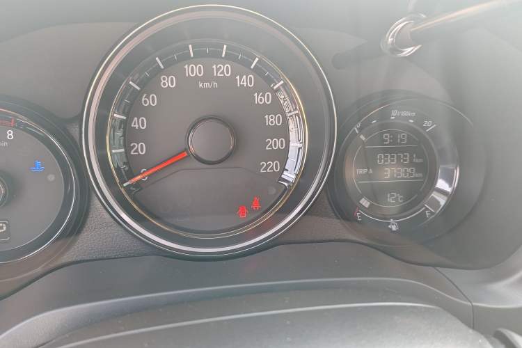 Used Honda XR-V 2021 1.5L CVT Classic Edition Odometer Close Up