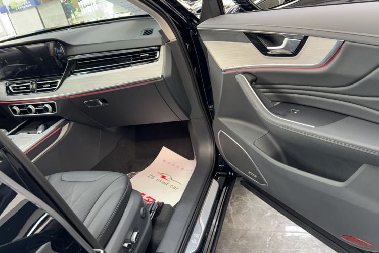 Used Hongqi HS5 2025 2.0T Two-Wheel Drive Flagship Pro Edition
