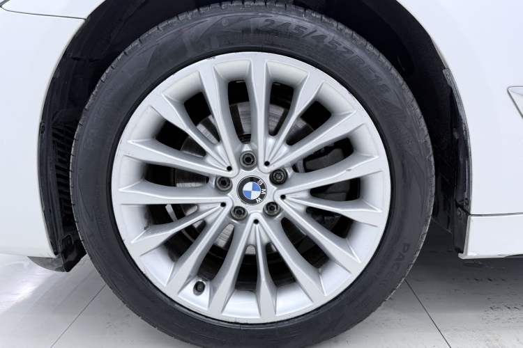 Used BMW 5 Series 2018 525Li Luxury Package
