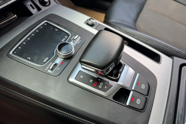 Used Audi Q5L 2018 40 TFSI Prestige Fashion Edition China V Interior 1