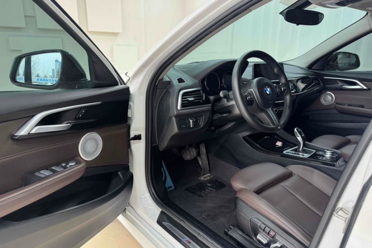 Used BMW 1 Series 2021 120i M Sport Night Edition Interior 8