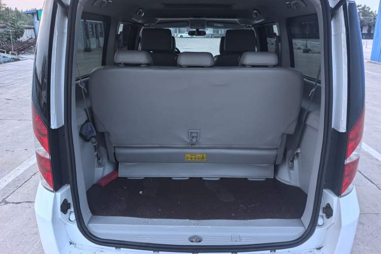 Used JAC Refine M5 2013 2.0T Gasoline Automatic Business Edition
