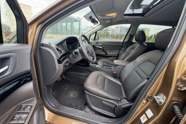 Used GAC Trumpchi GS4 2017 235T Automatic Two-Wheel Drive Elite Edition Interior 2