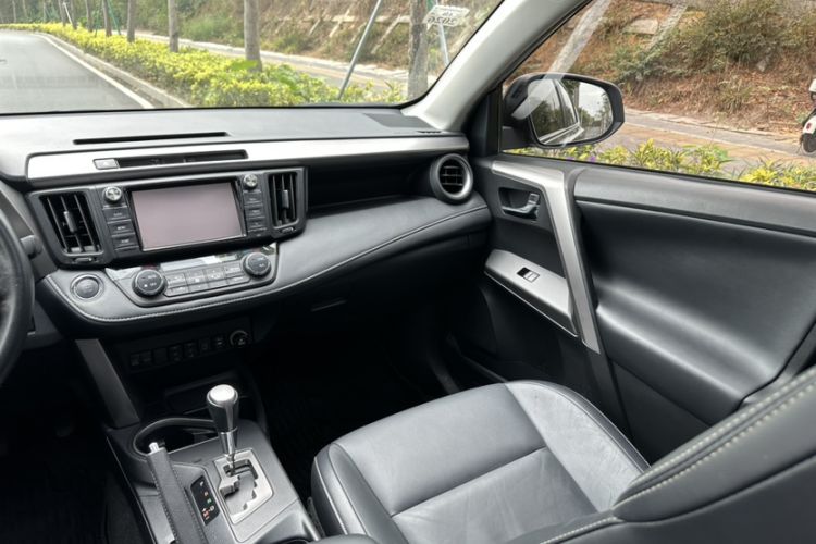 Used Toyota RAV4 2016 2.0L CVT Two-Wheel Drive Smart Edition China V Standard