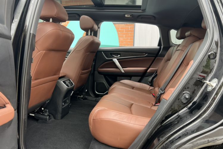 Used Honda UR-V 2020 370TURBO Two-Wheel Drive Luxury Edition Interior 4