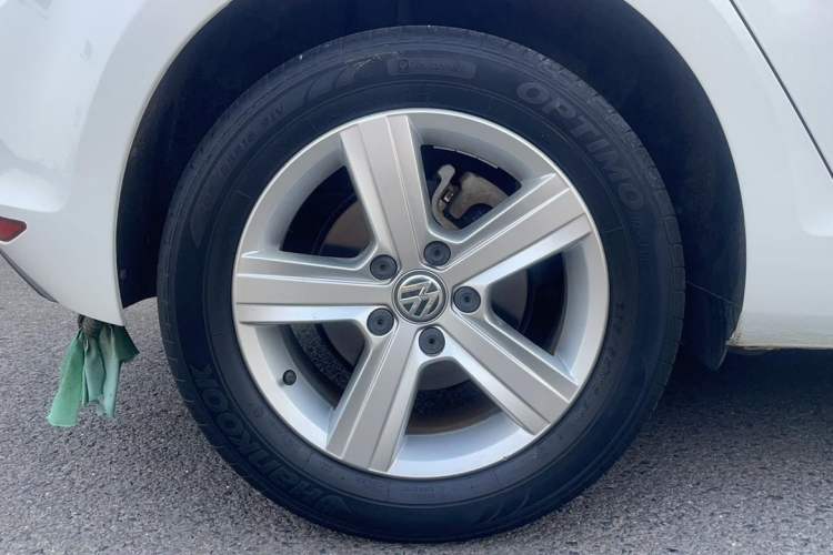 Used Volkswagen Golf 2016 230TSI Automatic Comfort Version
