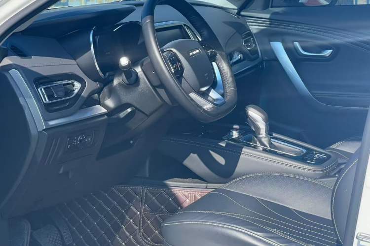 Used JETOUR X70 2019 1.5T DCT Joyride Edition Interior 4