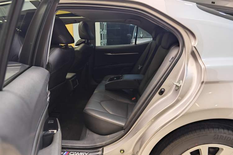 Used Toyota Camry 2021 2.0G Luxury Edition