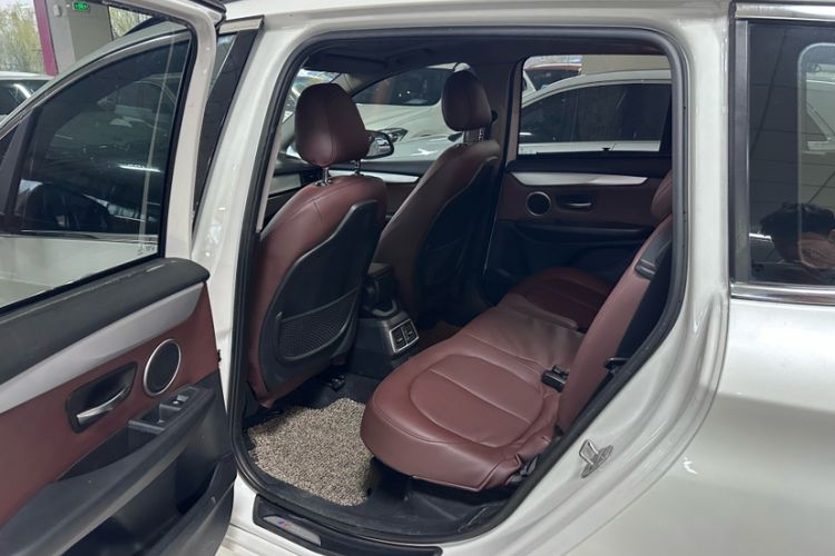 Used BMW 2 Series Gran Tourer 2015 218i Leading Model Interior 10