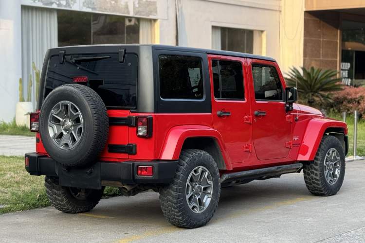 Used Jeep Wrangler 2017 3.0L Sahara Four-Door Comfort Edition Exterior 3