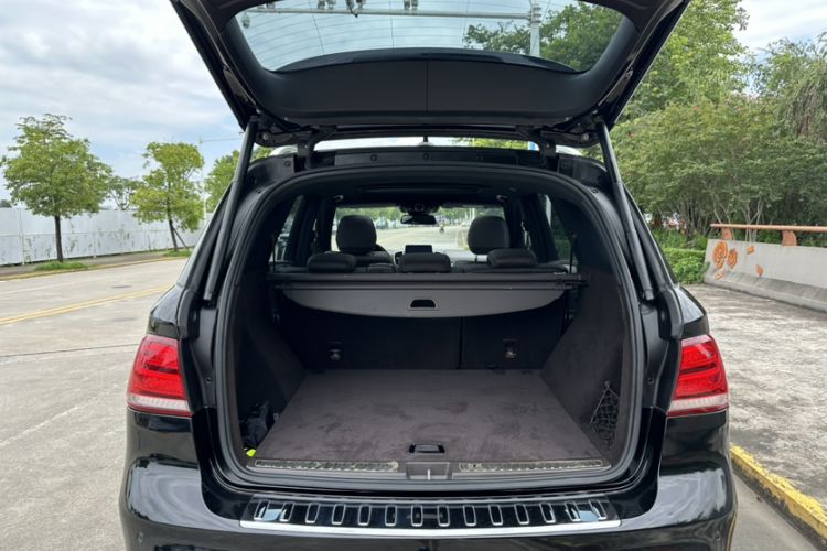 Used Mercedes-Benz GLE 2019 GLE 320 4MATIC Dynamic Edition Prestige Model
