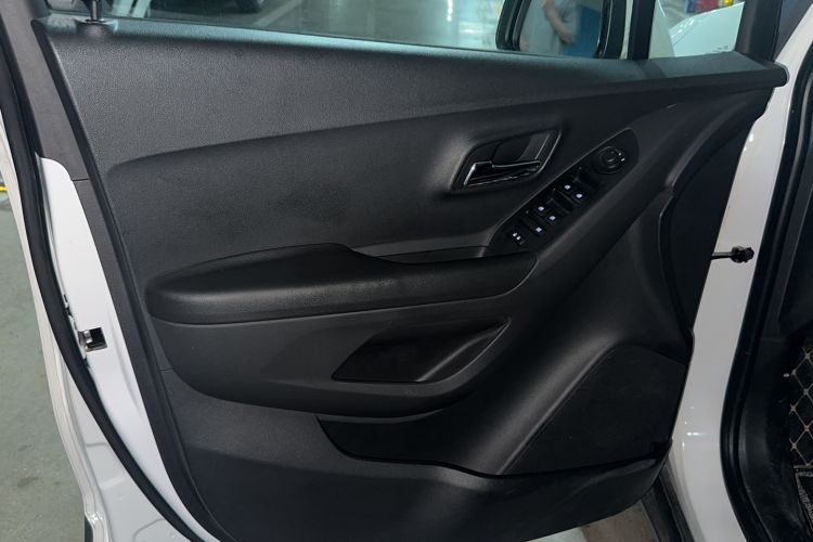 Used Chevrolet Trax 2018 330T Automatic Two-Wheel Drive Elite Model
