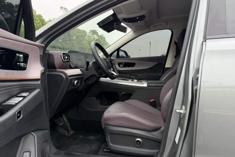 Used Chery Tiggo 9 C-DM 2025 1.5T 106KM Ultra-Comfort Edition 5 Seats Lithium-NMC
