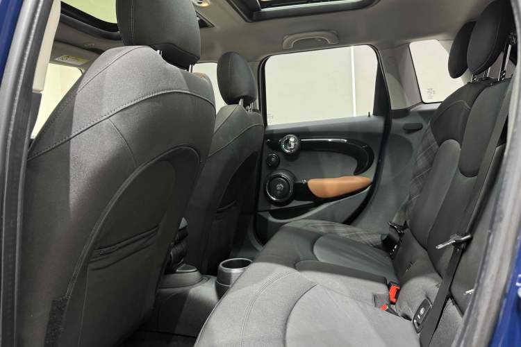 Used MINI MINI 2016 1.5T COOPER SEVEN Five-Door Edition