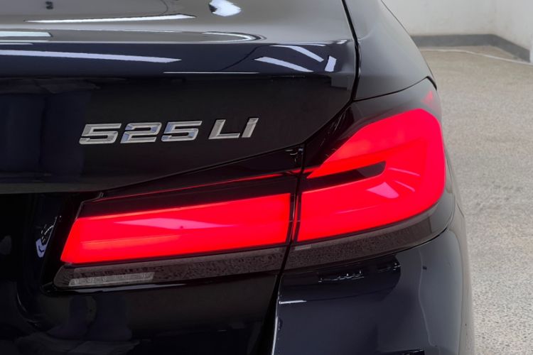 Used BMW 5 Series 2022 Restyled 525Li M Sport Package
