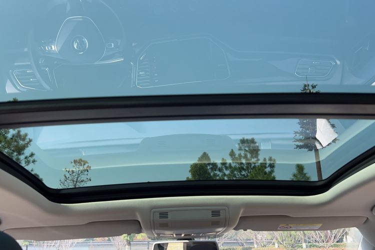 Used Volkswagen T-ROC 2021 280TSI DSG Two-Wheel Drive Comfort Connect Edition